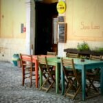 vacant chair and table outdoor during daytime